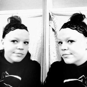 Meet your Posher, Dakota